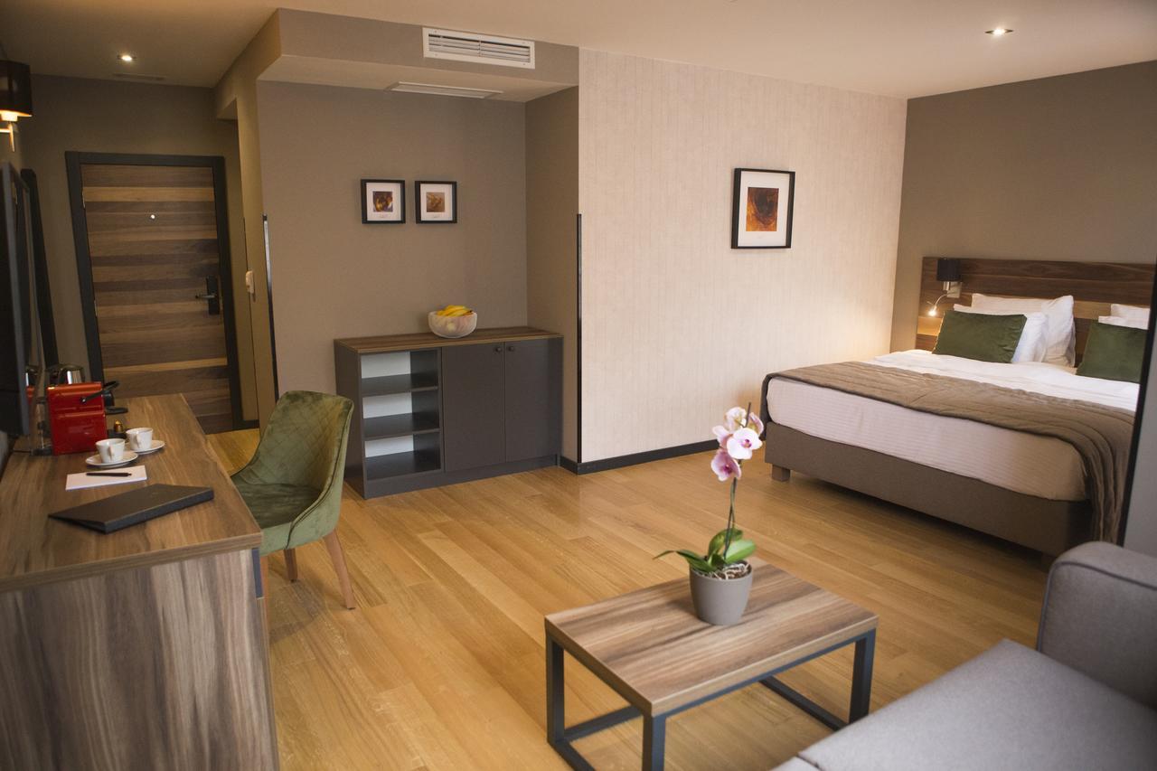 A Hoteli - Hotel Slatina Врнячка-Баня Экстерьер фото